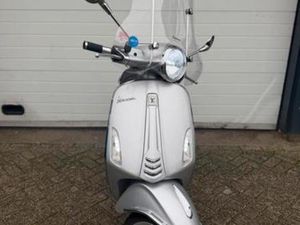 VESPA PRIMAVERA 70TH EDITION 80CC — SCOOTERS | VESPA — MARKTPLAATS