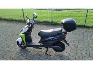 E-ROLLER / SCOOTER FUTURA