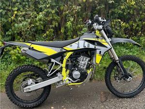 SWM RS 125 R ENDURO A1