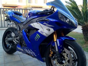 YAMAHA R1 2006