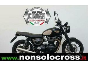 TRIUMPH STREET TWIN 900 GOLD LINE