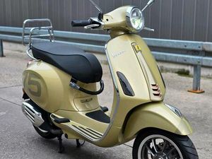 VESPA PRIMAVERA 75 JAHRE EDITION GOLD SONDERMODELL ROLLER BERLIN