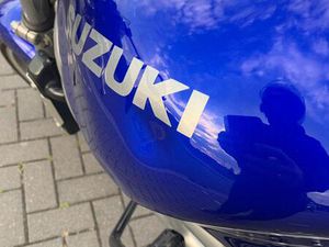 SUZUKI SV650