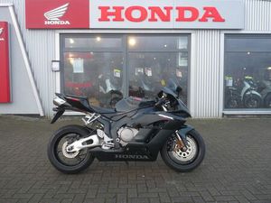 HONDA CBR 1000R 1.HAND IN SELTENEN ORIGINAL ZUSTAND.