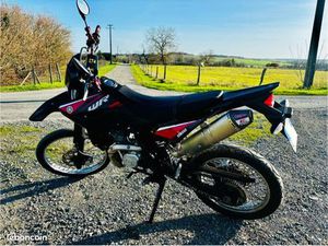 YAMAHA WR125R