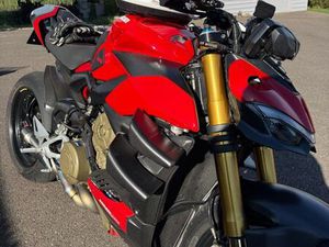 DUCATI STREETFIGHTER V4S CARBONE