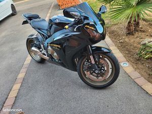 HONDA 1000 CBR RR