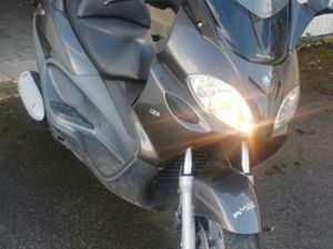 SCOOTER PIAGGIO X9 ÉVOLUTION