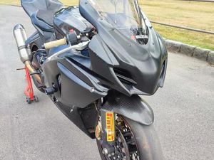 ② SUZUKI GSXR 1000