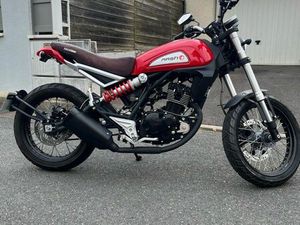 ?️ MASH FALCONE 125 – ROUGE & NOIR – STYLE NÉO-RÉTRO ?️