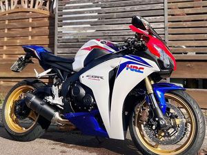 HONDA CBR 1000 RR