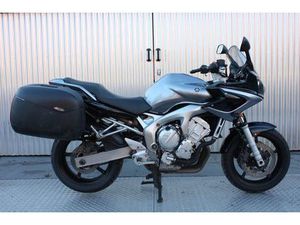 YAMAHA FZ6 FAZER MIT KOFFERN
