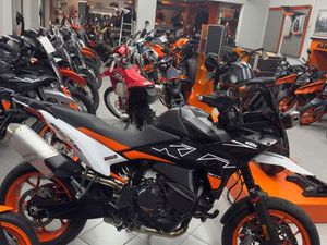 KTM 890 SMT, EZ: 5/23