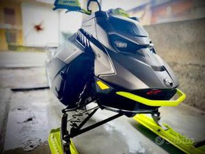 SKI-DOO SUMMIT X 850 2023