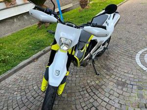 HUSQVARNA 701 SUPERMOTO