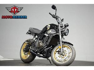 2025 YAMAHA XSR 700