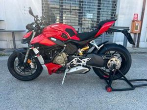 DUCATI STREETFIGHTER V4