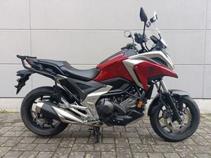 HONDA NC 750 X DCT **MIT ZUBEHÖR**