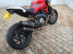 DUCATI MONSTER 1200S