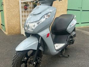 SCOOTER PEUGEOT KISBEE