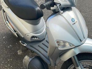 SCOOTERS 125 PIAGGIO