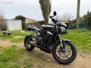 TRIUMPH STREET TRIPLE RS