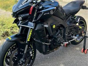 YAMAHA MT10