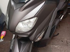 SCOOTER 125 XMAX