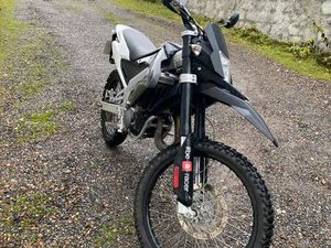 VENDS MOTO APRILIA 50 CC