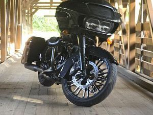HARLEY-DAVIDSON ROAD GLIDE SPECIAL