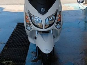 VENDS SCOOTER SLYM 125 GTS