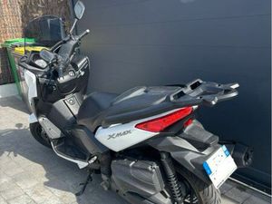 YAMAHA XMAX 400