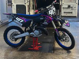 ② 125 YZ 2022