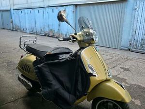 VESPA GTS 125 75 TH ANIVERSARY