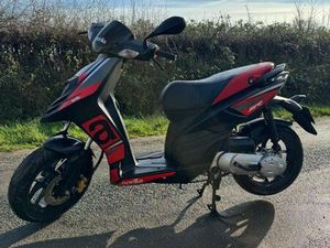SCOOTER APRILIA 50 SR