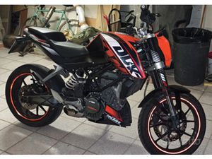 KTM DUKE 125 ABS DEL 2016. MOTORE DA VERIFICARE