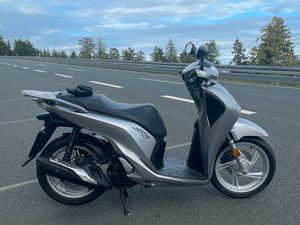 HONDA SH 150I PERFEKTER ZUSTAND, WENIG KM