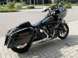 HARLEY DAVIDSON ROAD GLIDE CLUBSTYLE PERFORMANCE BAGGER