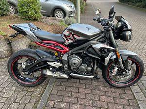 TRIUMPH STREET TRIPLE 765 RS