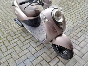 MOOIE EN GOEDE MIO 50 — SCOOTERS | SYM — MARKTPLAATS