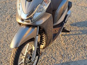 HONDA SH 300 ABS →