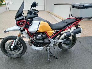 MOTO GUZZI V85TT