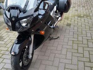 ② YAMAHA 1300 FJR