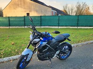 YAMAHA MT 125