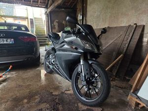 YZF R125