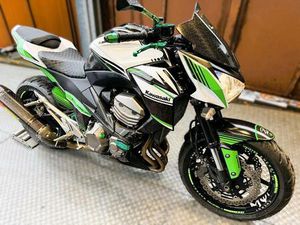 ② KAWASAKI Z800 ABS 2014 35KW PERMIS A2 20ANS GAR 1.2.3ANS JHB