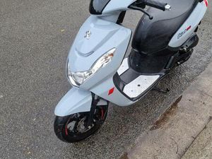 ② PEUGEOT KISBEE R