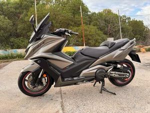 KYMCO - AK 550 VENDO O CAMBIO