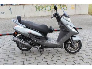 KYMCO YAGER 125GT,WENIG KM.