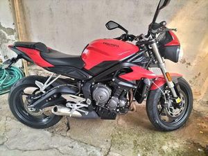 TRIUMPH - STREET TRIPLE